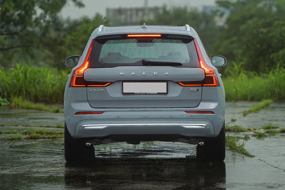 Volvo XC60 Rear View