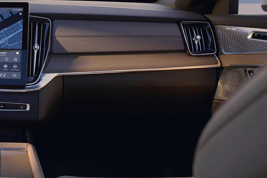 Volvo XC90 2025 Glovebox (Closed)