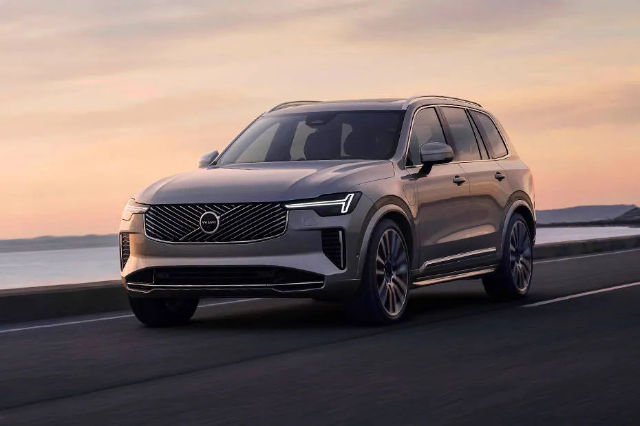 Volvo XC90 Front Left Side View