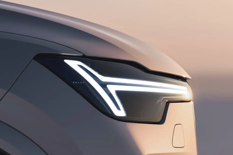 Volvo XC90 Headlight