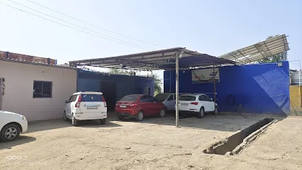 Auras automobiles multi car workshop