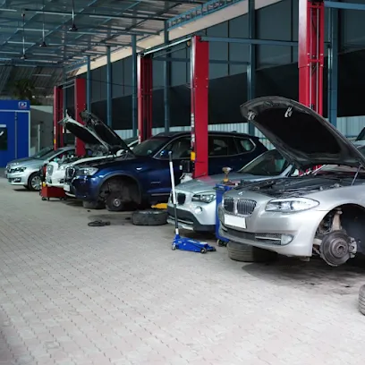 AutoPro Carmotives Auto Garage
