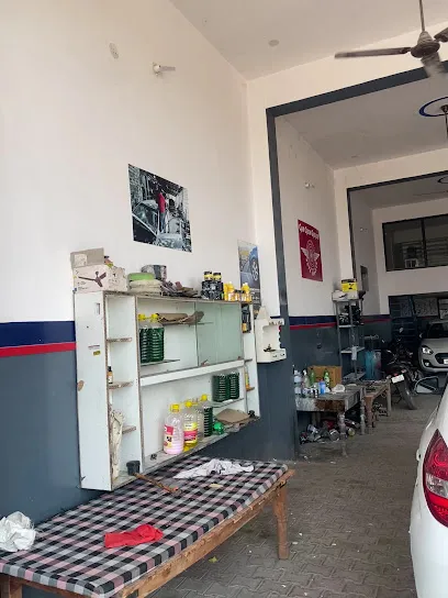 Car crew Garage