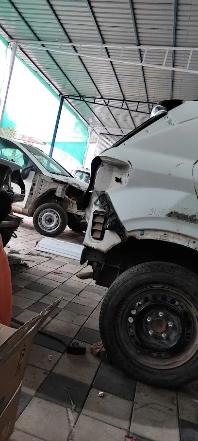 Car mechanic