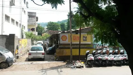 Chinni Car Mechanic Shed