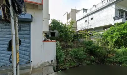 Devindra garage