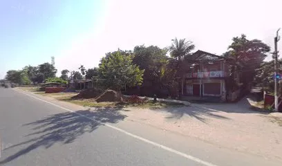 E rickshaw repairing shop