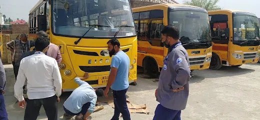 Eicher Trucks and Buses - Kashmir Motors, Srinagar, Khonmoh