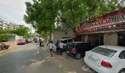 FRIENDS CAR GARAGE