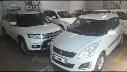 GARAGE 10