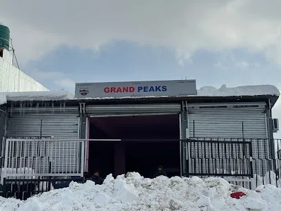 Grand Peaks