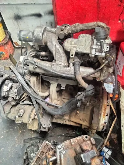 Hussain force Tempo Traveller mechanic