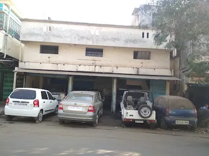 India Automobile Car Repairing Work Shop