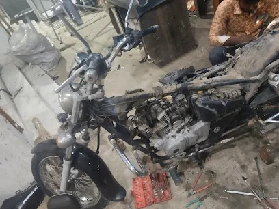 JILANI AUTO GARAGE (जिलानी ऑटो पार्ट्स ॲन्ड गॅरेज)