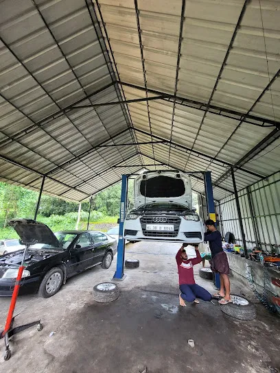 Jobis Garage,East Marady