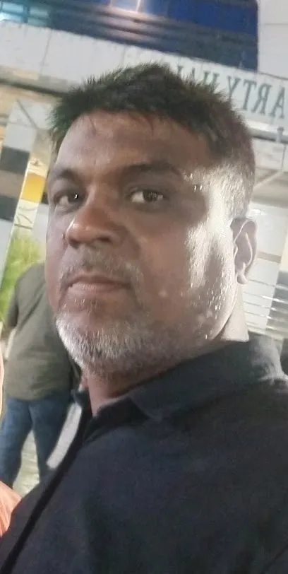 Kadar Bhai ka garege