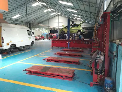 KUMAKA-Multi brand car service Center in karunagappally- kollam