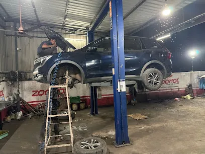 Laxmi Motors Car's Doctor Garage