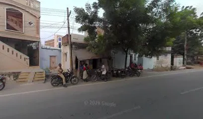Maddi Madugu Anjaneyaswamy Mechanic Shop, Venkanna