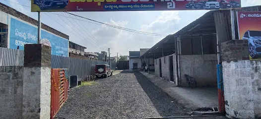 Madhavi Car Garage