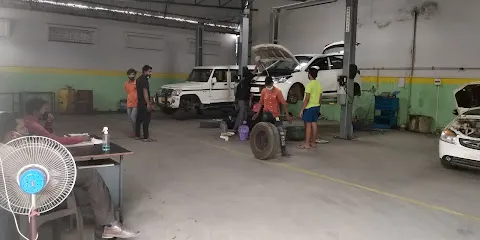 Mahindra First Choice Any Car Service