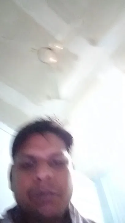 MAHINDRA Naik Motors