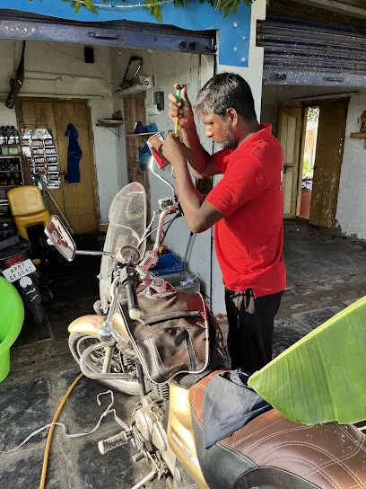 MahindraBike mechanic shop