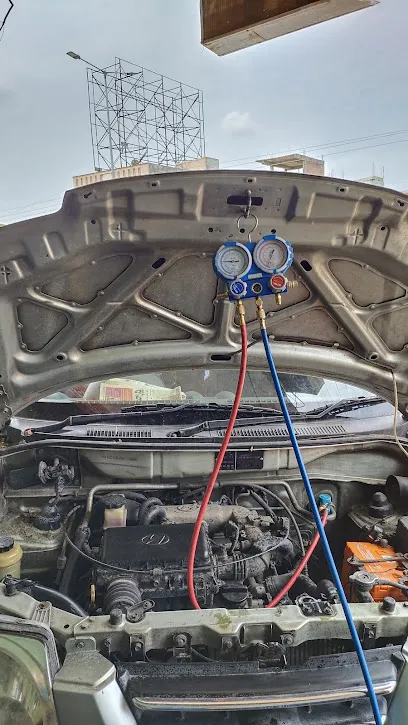 Mahira car AC works