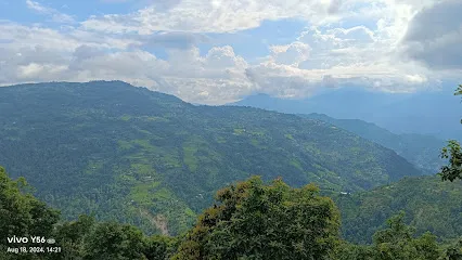 Maila's Garage, Kalimpong