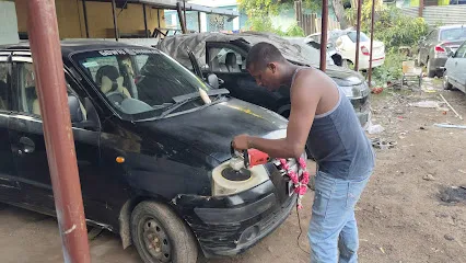 MAJHi garage