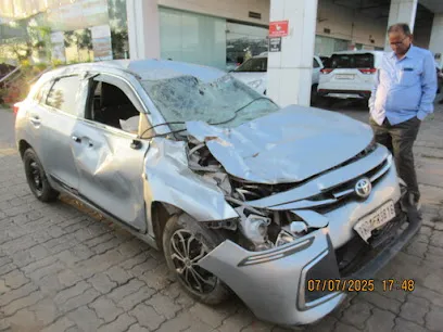 Monu painter car garage