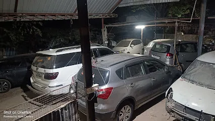 Moula car garage