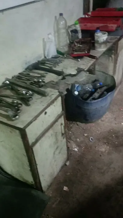 MUNNA MARUTI GARAGE