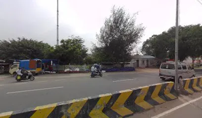 Naakur Aandavar mechanic shop
