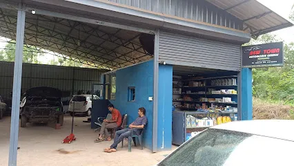 New Town Automobile Garage