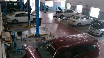 Om Gayatri Auto Garage