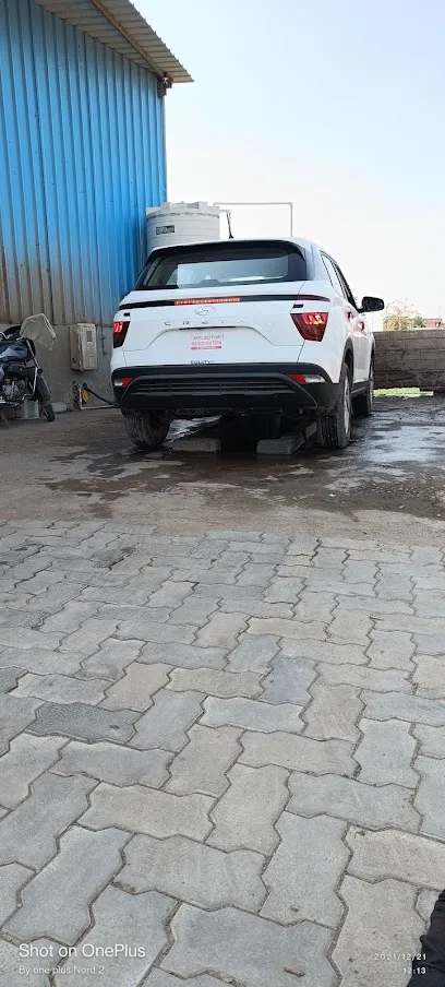 Orange Hyundai service
