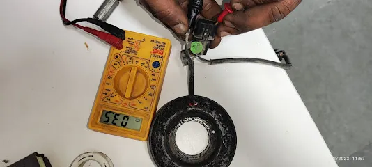 Perfect car mechanic