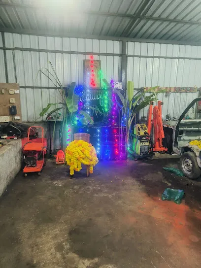 R R Car Garage