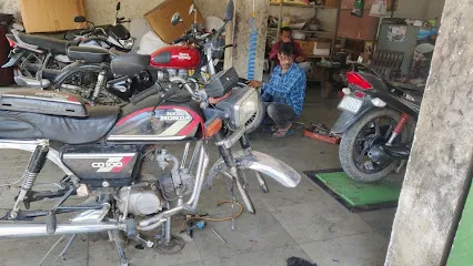 RAJ AUTO GARAGE LUNAWADA.