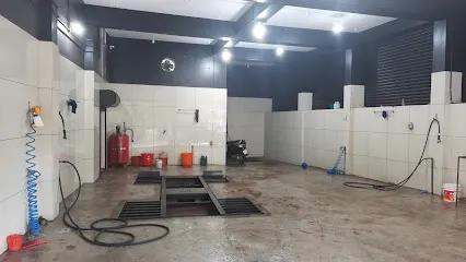 RITZ GARAGE