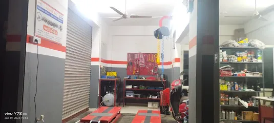 Royal auto center(too wheeler)