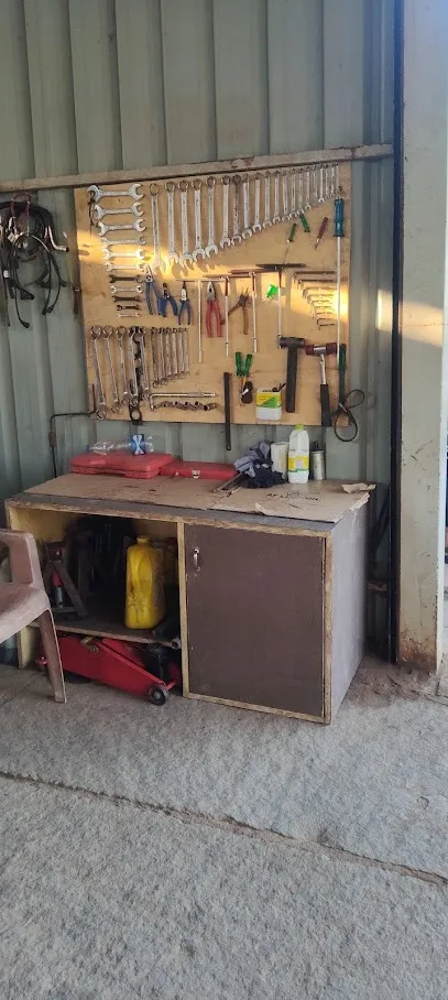 SR car garage