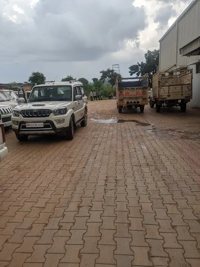 Star Automobiles - Mahindra Workshop