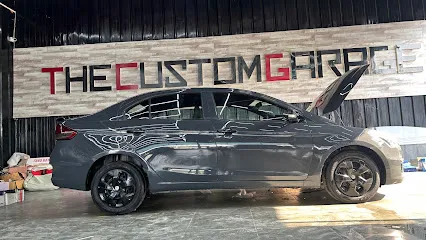 THE CUSTOM GARAGE