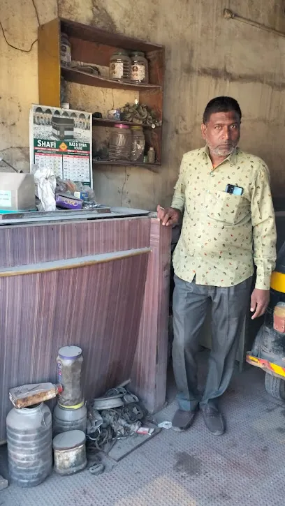 Truck repair shop