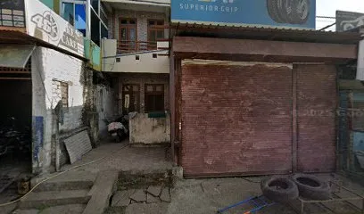 Tyre shop and puncture repair