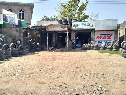 Universal Tyre House