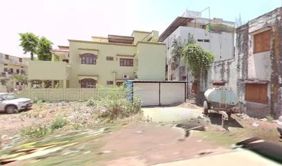 Vinay Saraf Sarita Car garage