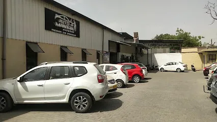 AUTOMANTRA PITSTOP | BODY & PAINTSHOP | SERVICES | SPARES